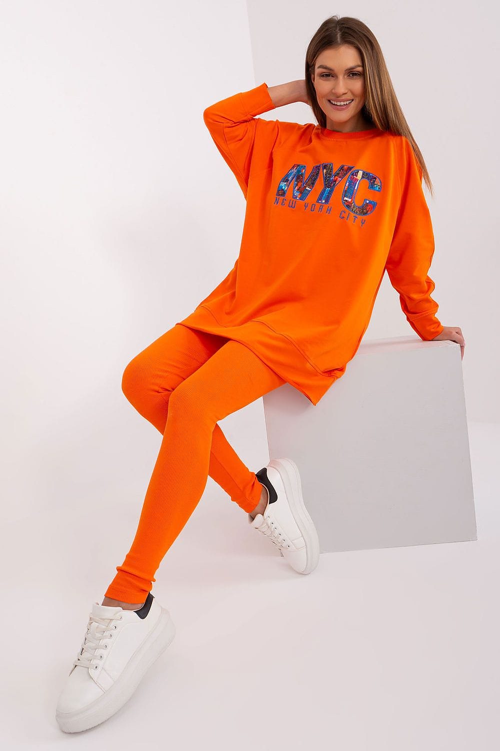 Teon Clothing EU Women's set consisting of a sweatshirt and leggings