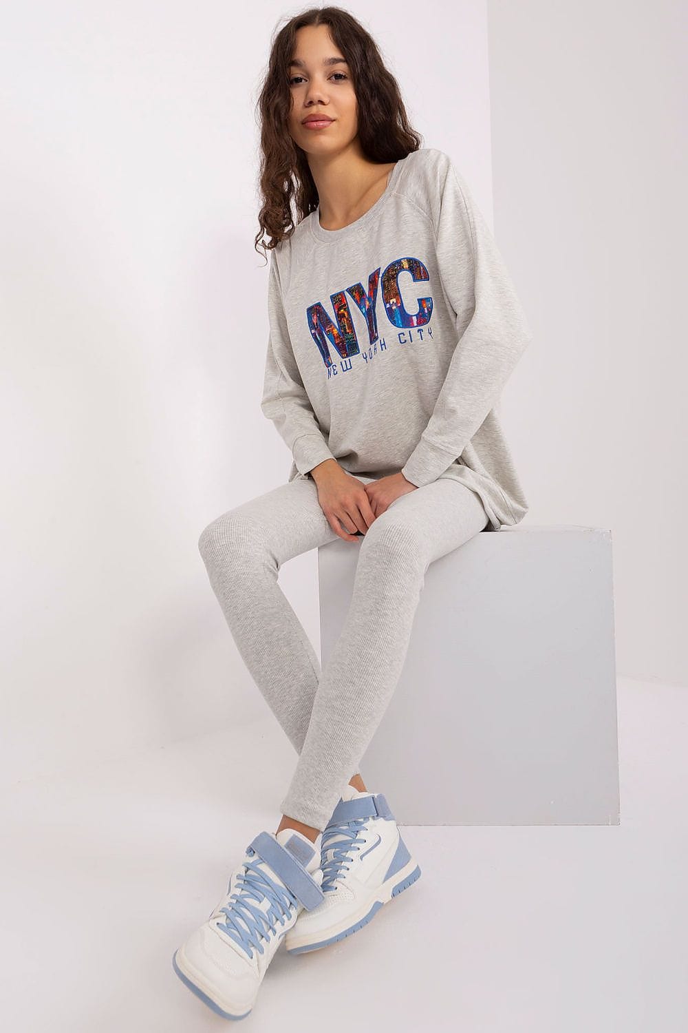 Teon Clothing EU Women's set consisting of a sweatshirt and leggings