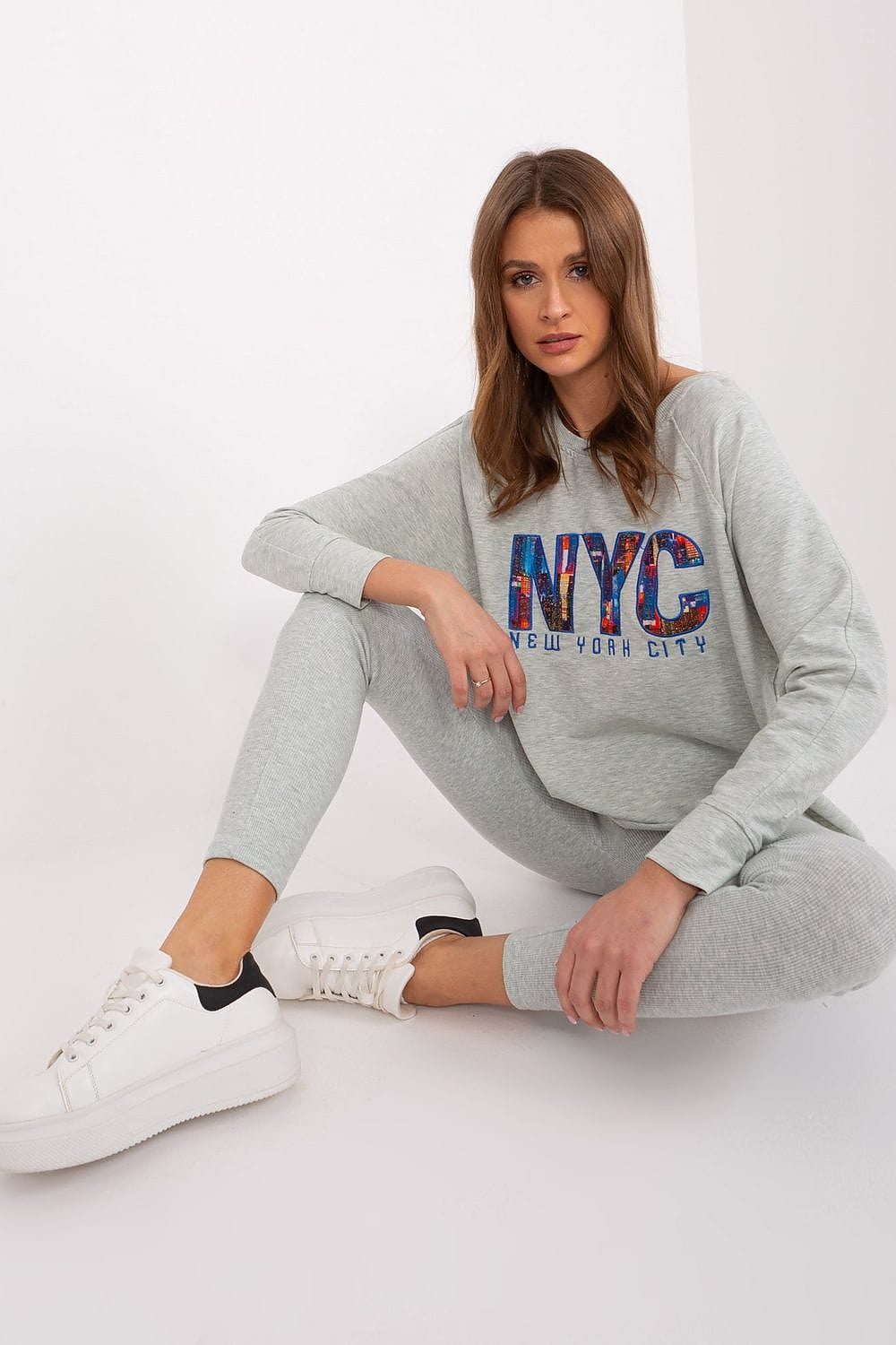 Teon Clothing EU Women's set consisting of a sweatshirt and leggings