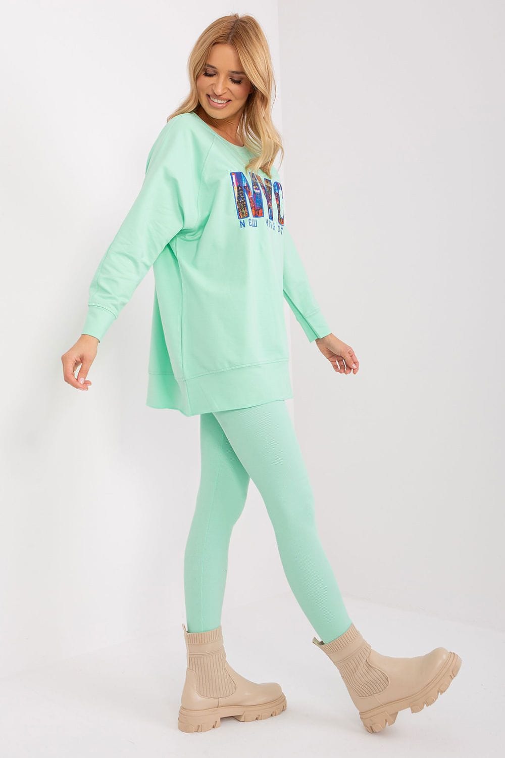Teon Clothing EU Women's set consisting of a sweatshirt and leggings