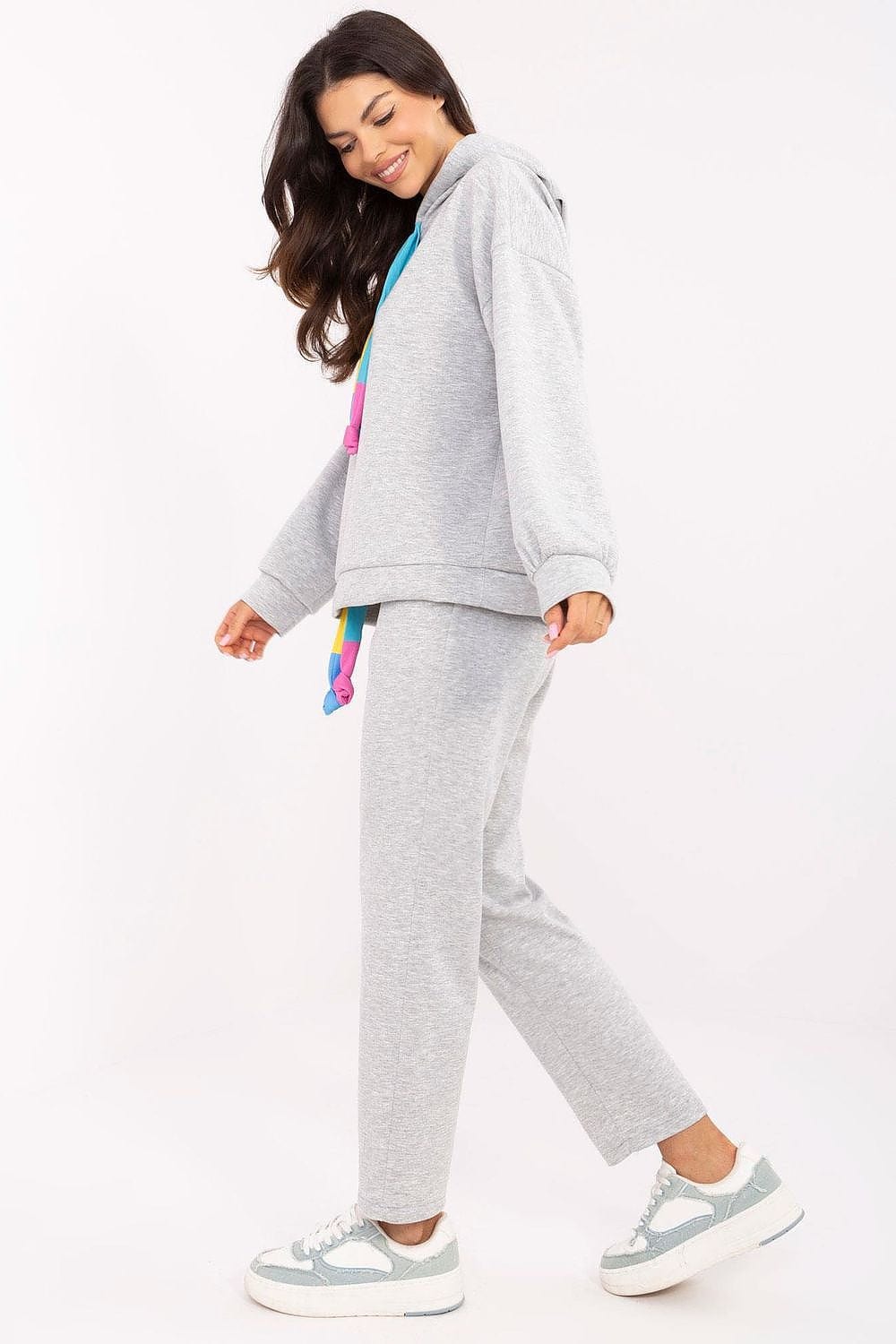 Teon Clothing EU Women's trendy tracksuit