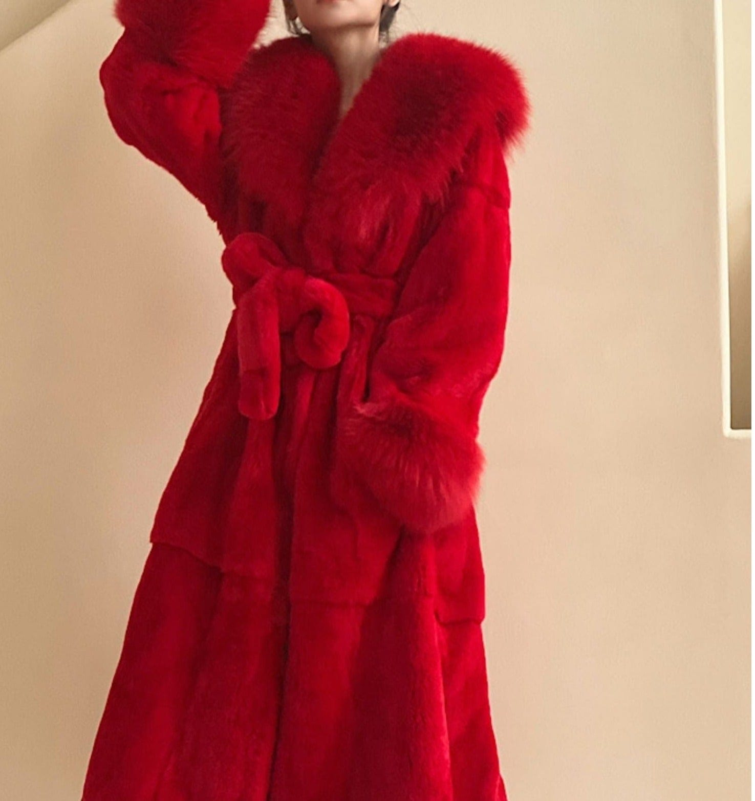 Teonclothingshop 2023. Long faux fur coat