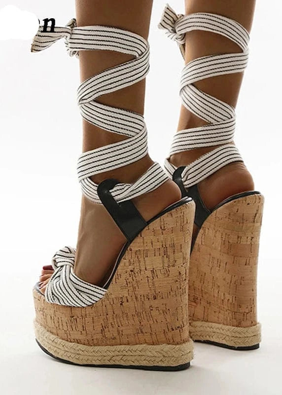 Teonclothingshop Summer plain sandals with a platform