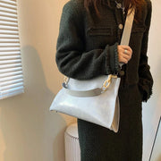 Teonclothingshop Women's shoulder bag made of soft PU leather