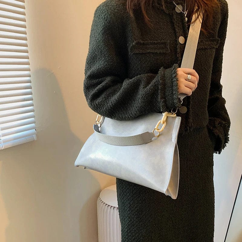 Teonclothingshop Women's shoulder bag made of soft PU leather