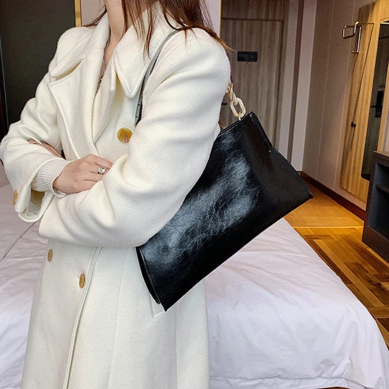 Teonclothingshop Women's shoulder bag made of soft PU leather