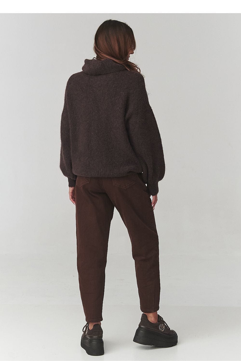  Turtleneck model 220794 Makadamia 