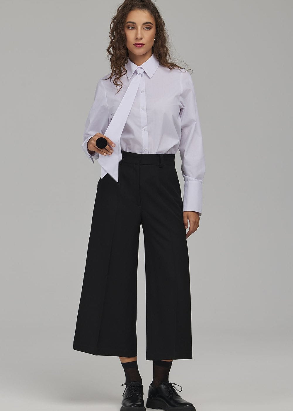  Women trousers model 230987 Nife 