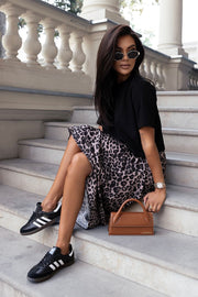  Long skirt model 
