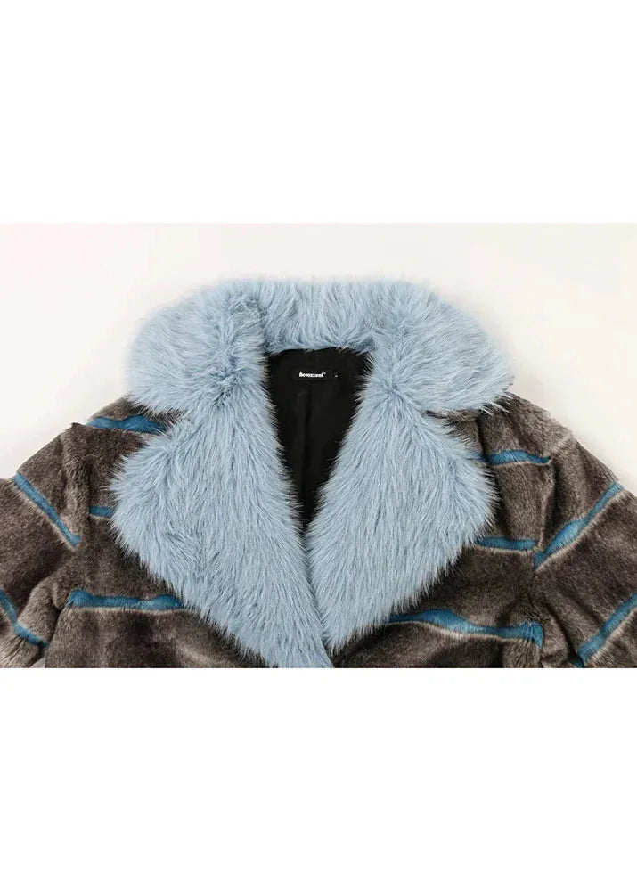 Brown coat with blue fur collar on a white background, featuring the Nerazzurri brand.