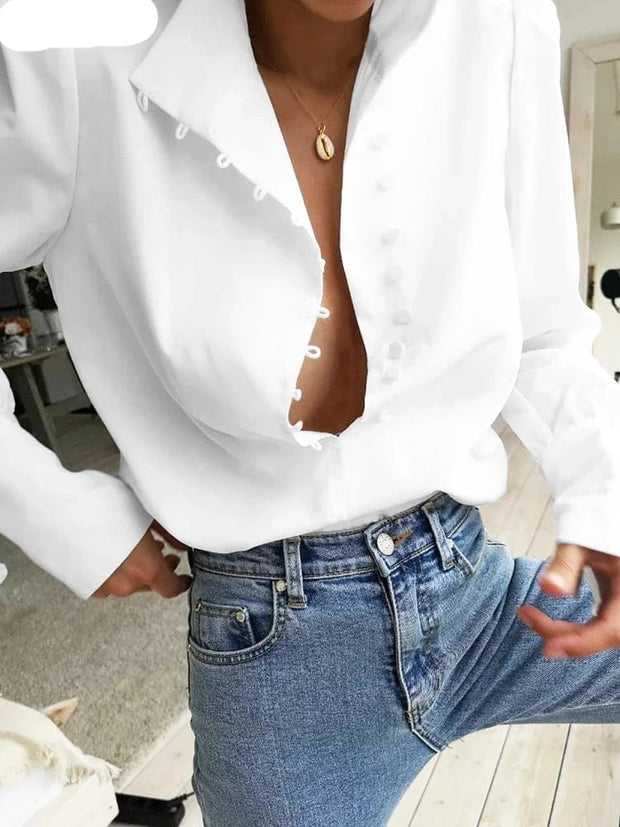 Teonclothingshop Elegant white women's blouse with a turtleneck