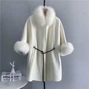 Teonclothingshop Premium cashmere coat, medium length coat with fox fur cuffs