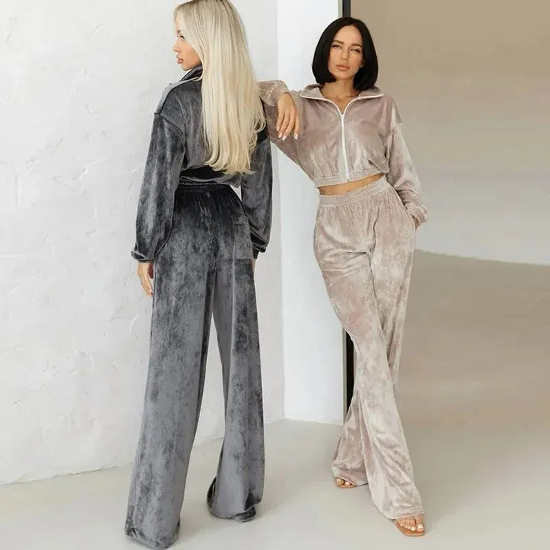 Sophisticated Women’s Tracksuit