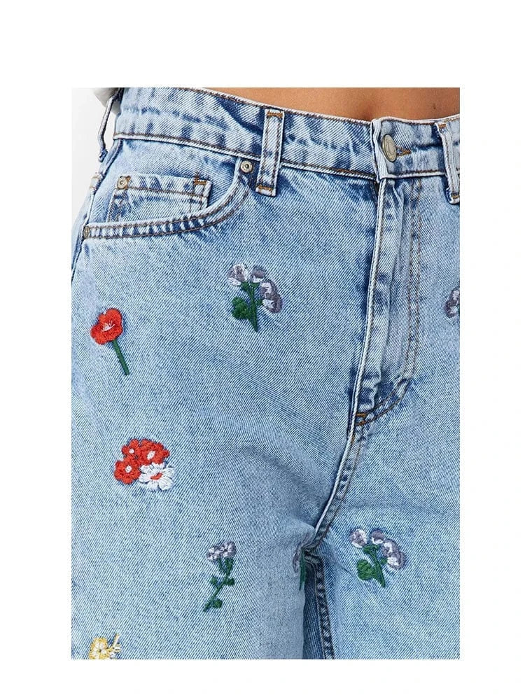 Teonclothingshop Trendy floral embroidery jeans for spring