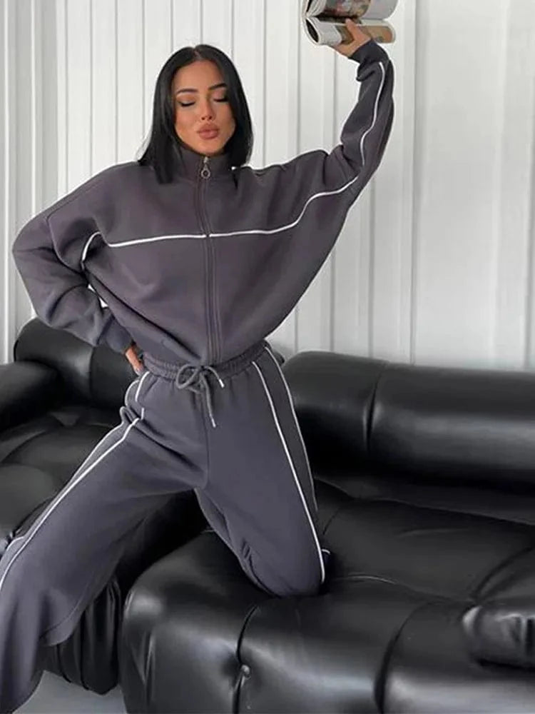 Teonclothingshop Turtleneck long sleeve tracksuit for women