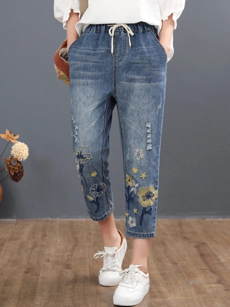 Teonclothingshop Women's casual denim pants with a floral pattern