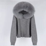 Teonclothingshop Women's knitted winter pullover with hood and fur collar