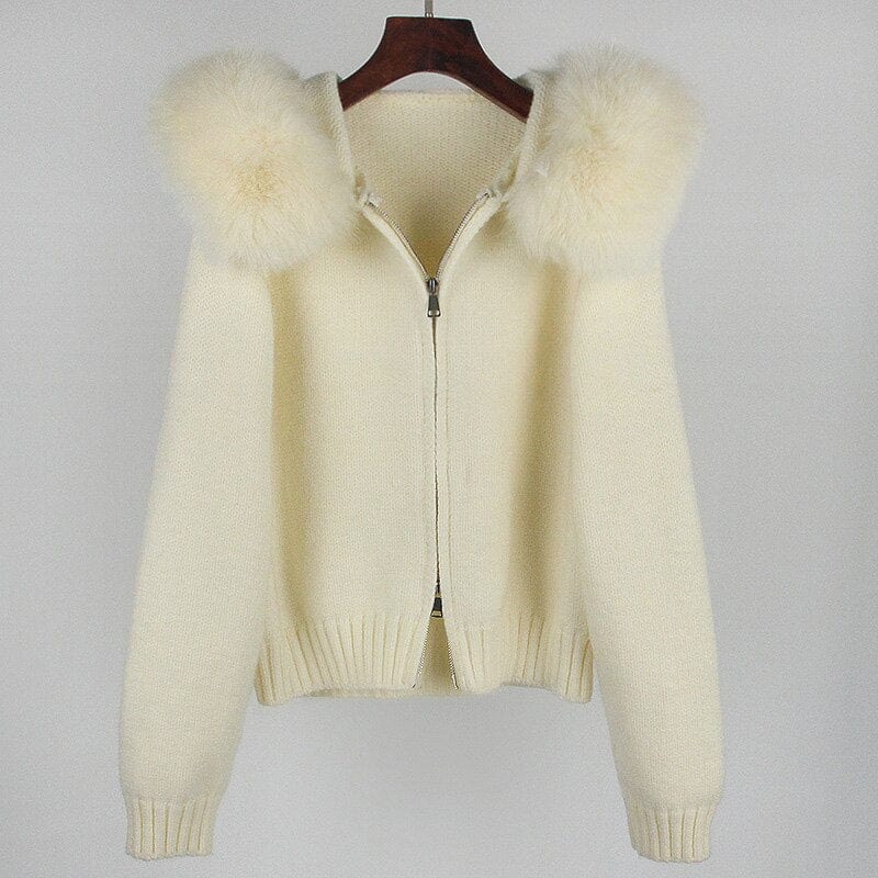 Teonclothingshop Women's knitted winter pullover with hood and fur collar