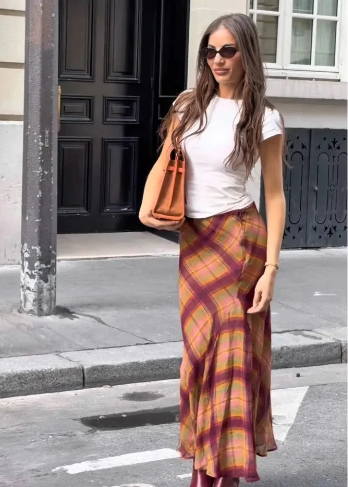Women's Low-Waisted Checked Skirt