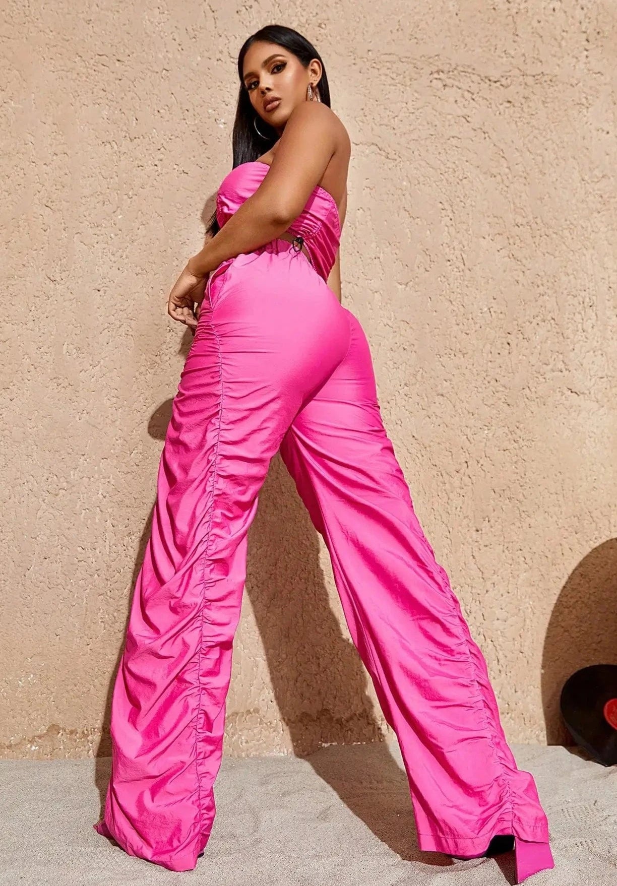 Teonclothingshop Women's pink backless top and baggy cargo pants