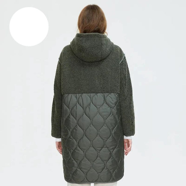 Teonclothingshop Women's winter coat made of faux fur with a hood